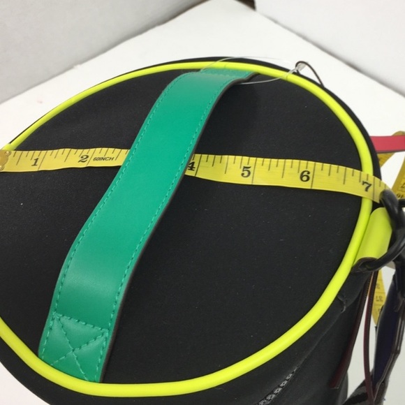 NWT Henri Bendel || Neoprene Zip Around Cooler || HTF Item - Picture 8 of 8